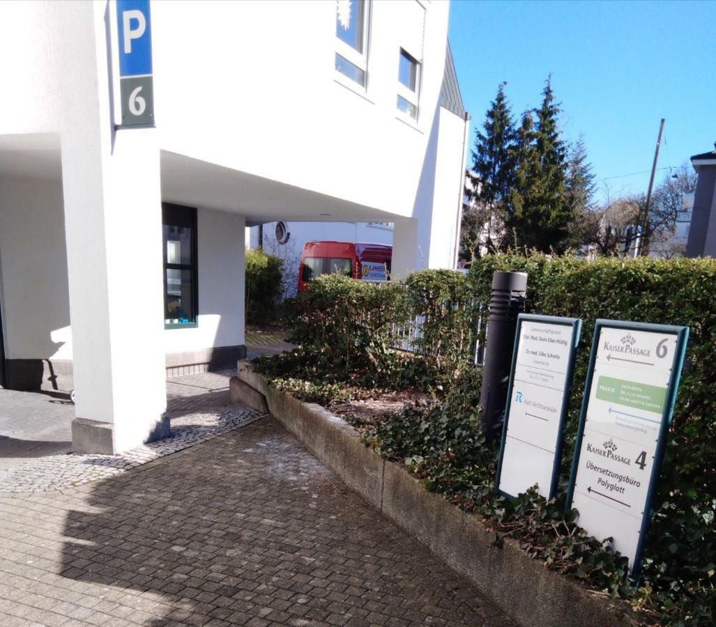 Sroom 118 And 119 In Center Reutlingen Bagian luar foto