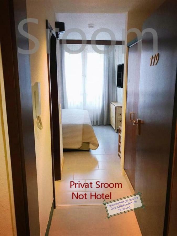 Sroom 118 And 119 In Center Reutlingen Bagian luar foto